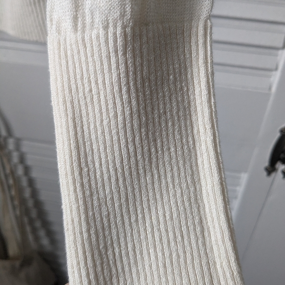 Banana Republic sweater - Picture 2 of 5